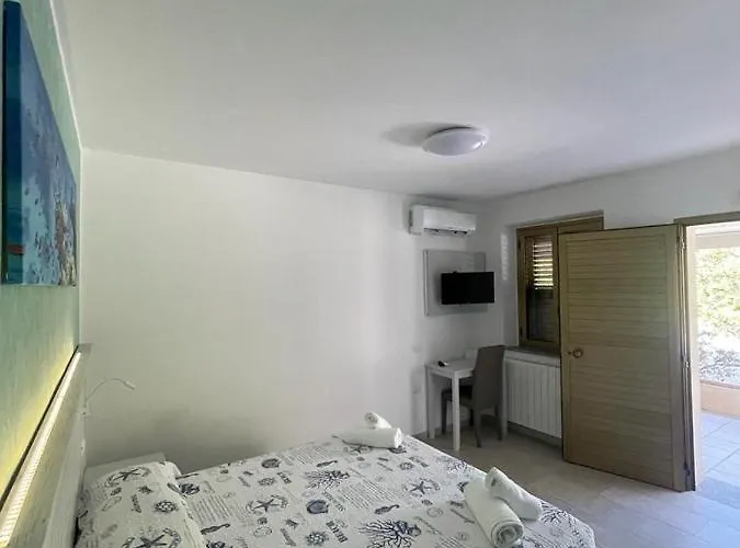 Bed & Breakfast La Tonnara 4*